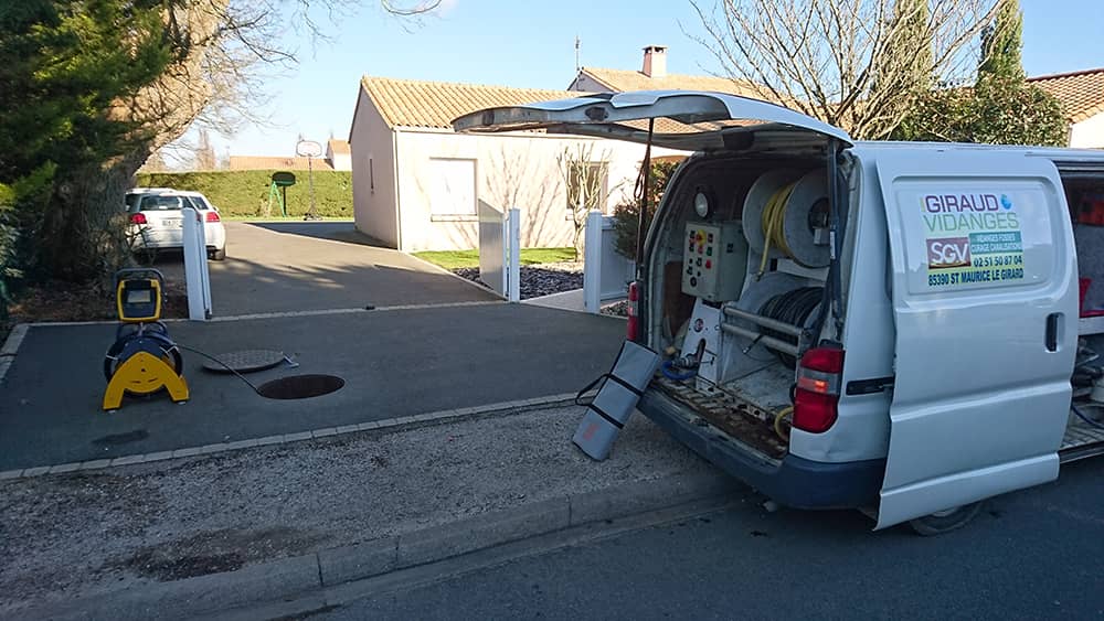 Réalisations de Giraud Environnement entreprise de curage à Saint-Maurice-le-Girard