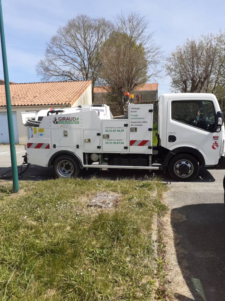 Réalisations de Giraud Environnement entreprise de curage à Saint-Maurice-le-Girard