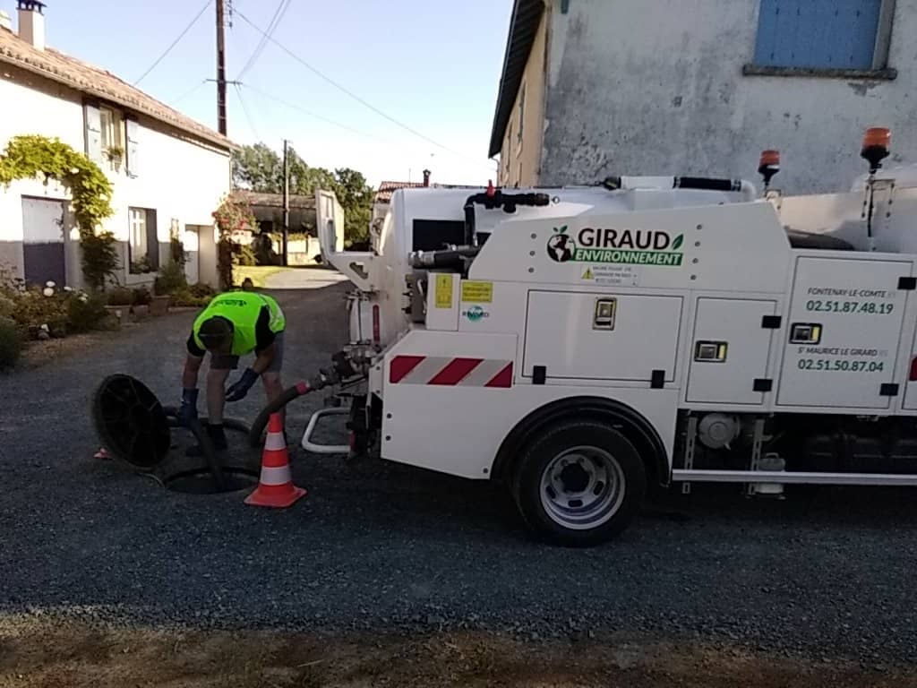 Réalisations de Giraud Environnement entreprise de curage à Saint-Maurice-le-Girard