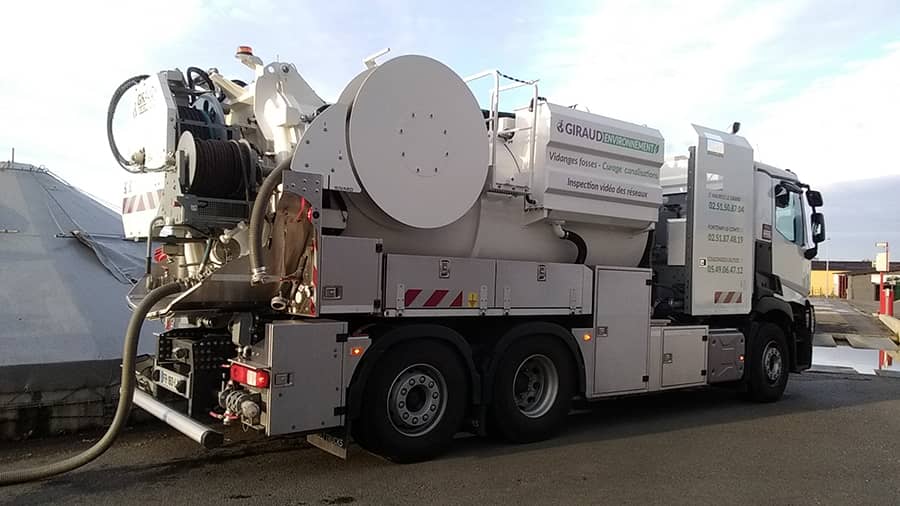 Réalisations de Giraud Environnement entreprise de curage à Saint-Maurice-le-Girard