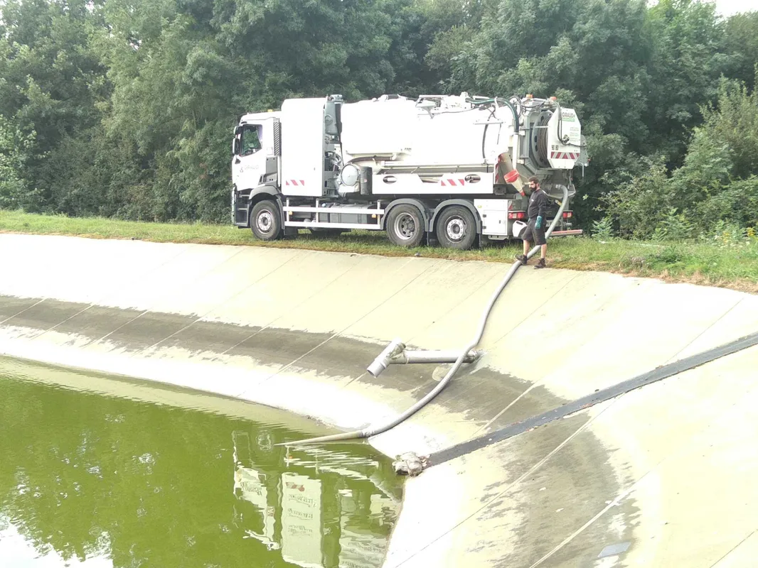 nettoyage-fosse-a-lisier-giraud-environnement (2)-petite